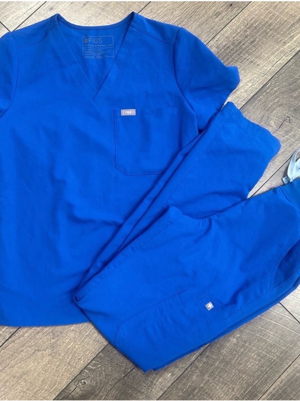 FIGS Royal BlueScrub Set - Soft V-Neck Top & Jogger Pants